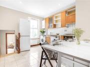 2 bedroom flat for rent in Meadow Road, London, SW8