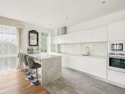 2 bedroom flat for rent in Melliss Avenue, Richmond upon...
