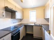 2 bedroom Flat for rent in Meyseys Close, Driftway...