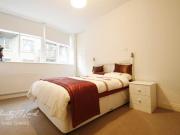 2 bedroom flat for rent in Millennium Square, London, SE1