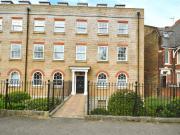 2 bedroom flat for rent in New Road, Rochester, Kent, ME1