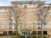 2 bedroom flat for rent in Newport Avenue, London, E14