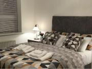 2 bedroom flat for rent in North End, London