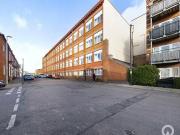2 Bedroom Flat For Rent In Northampton, West...