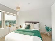 2 bedroom flat for rent in Northpoint, Ewell Road,...