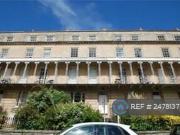 2 bedroom flat for rent in Oakfield Road, Clifton,...