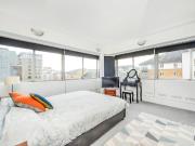 2 bedroom flat for rent in Park Road, London, NW8