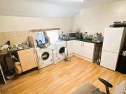 2 bedroom flat for rent in Park Road, Lenton, NG7