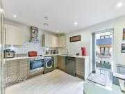 2 bedroom flat for rent in Pitman Building, Arabella...