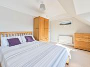 2 bedroom flat for rent in Portsmouth Road, Guildford,...