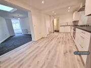 2 bedroom flat for rent in Pottery Road, Oldbury, B68