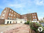 2 bedroom flat for rent in Quayside, Chatham Maritime,...