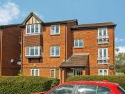 2 bedroom flat for rent in Rabournmead Drive, Northolt, UB5
