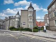2 bedroom flat for rent in Rennies Court, City Centre,...