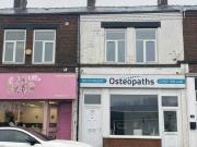 2 bedroom flat for rent in Rochdale Road Royton OL2