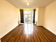 2 bedroom flat for rent in Rodway Road, BR1