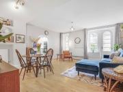 2 bedroom flat for rent in Royal Drive, London, N11 2 bedroom flat for rent in Royal Drive, London, N11