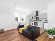 2 bedroom flat for rent in Royal Park Road, Leeds, LS6