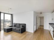 2 bedroom flat for rent in Rubicon Court, York Way,...