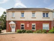 2 bedroom flat for rent in Saddlers Court, Kennington...