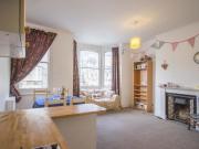 2 bedroom flat for rent in Sandmere Road, SW4