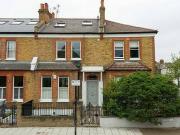 2 bedroom flat for rent in Sarsfeld Road London SW12