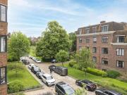 2 bedroom flat for rent in Selwyn House, Manor Fields,...