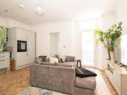 2 bedroom flat for rent in Severn Grove, Cardiff, CF11