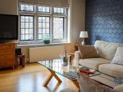 2 bedroom flat for rent in Silversmith Court Eton...