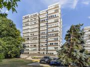 2 bedroom flat for rent in Somerset Road, Wimbledon, SW19