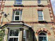 2 Bedroom Flat For Rent In South Croydon