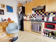 2 bedroom flat for rent in Southend Road, Weston super...
