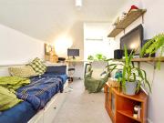 2 bedroom flat for rent in Spencer Road, Eastbourne, BN21