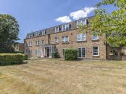 2 bedroom flat for rent in St. James's Road, Hampton...
