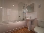 2 bedroom flat for rent in Station Road, ASHFORD, TN23