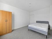 2 bedroom flat for rent in Sutherland Avenue, London, W9