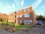 2 bedroom flat for rent in The Dell, 32 Harefield Road,...
