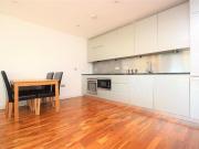 2 bedroom flat for rent in The Quays, Salford, M50