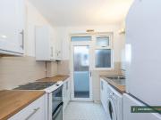 2 bedroom flat for rent in Vale Court, Acton W3