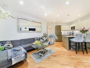 2 bedroom flat for rent in Trafalgar House, Battersea...