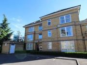 2 bedroom flat for rent in Vicarage Road Egham TW20