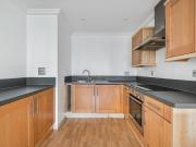 2 bedroom flat for rent in Victoria Road, Acton, W3