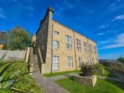 2 bedroom flat for rent in Victoria Road, Bradford, West...