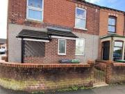 2 bedroom flat for rent in Victoria Street Ripley...