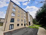 2 bedroom flat for rent in Waterside View, Harrogate...