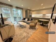 2 bedroom flat for rent in Watson House, Southall, UB1