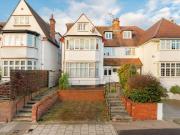 2 bedroom flat for rent in West Heath Drive, London, NW11