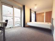 2 bedroom flat for rent in Westside Two, 20 Suffolk...