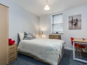 2 bedroom flat for rent in Whimple Street, Plymouth,...
