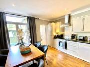 2 bedroom flat for rent in White Hart Lane SW13